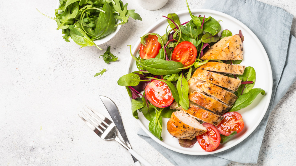 paleo chicken on salad