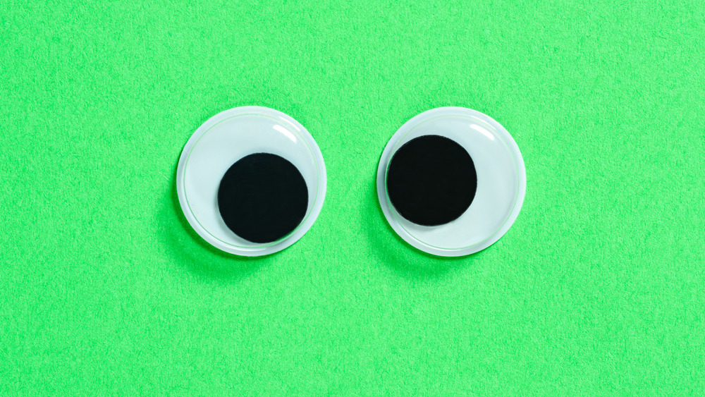 Crossed googly eyes