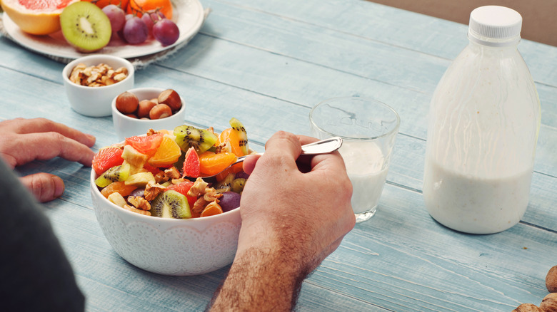 man eating breakfast