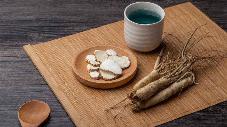 Ginseng plant next to tea