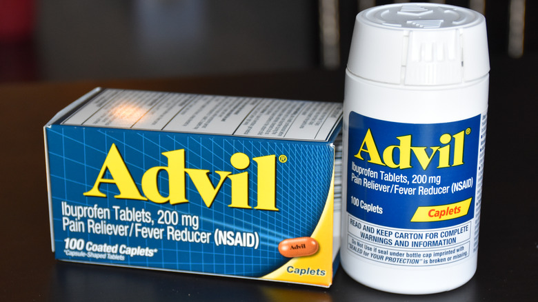 advil box and container