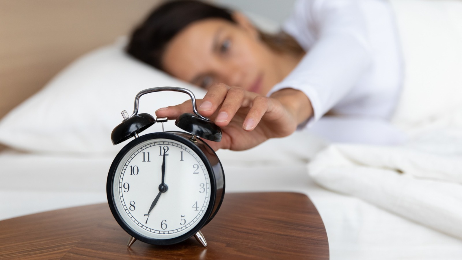 https://www.healthdigest.com/img/gallery/think-twice-about-sleeping-through-your-alarm-and-how-to-prevent-it/l-intro-1689925971.jpg