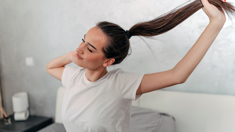 Woman wearing a ponytail 