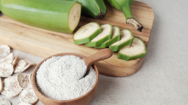 green bananas and resistant starch powder