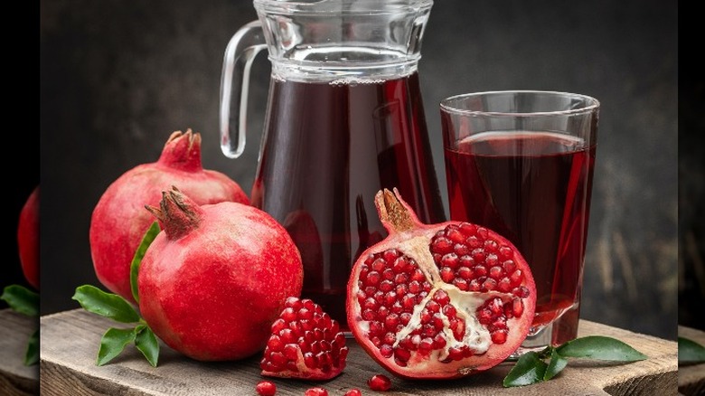 pomegranate and pomegranate juice