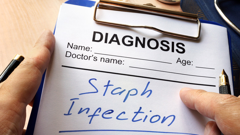 staph infection on clipboard