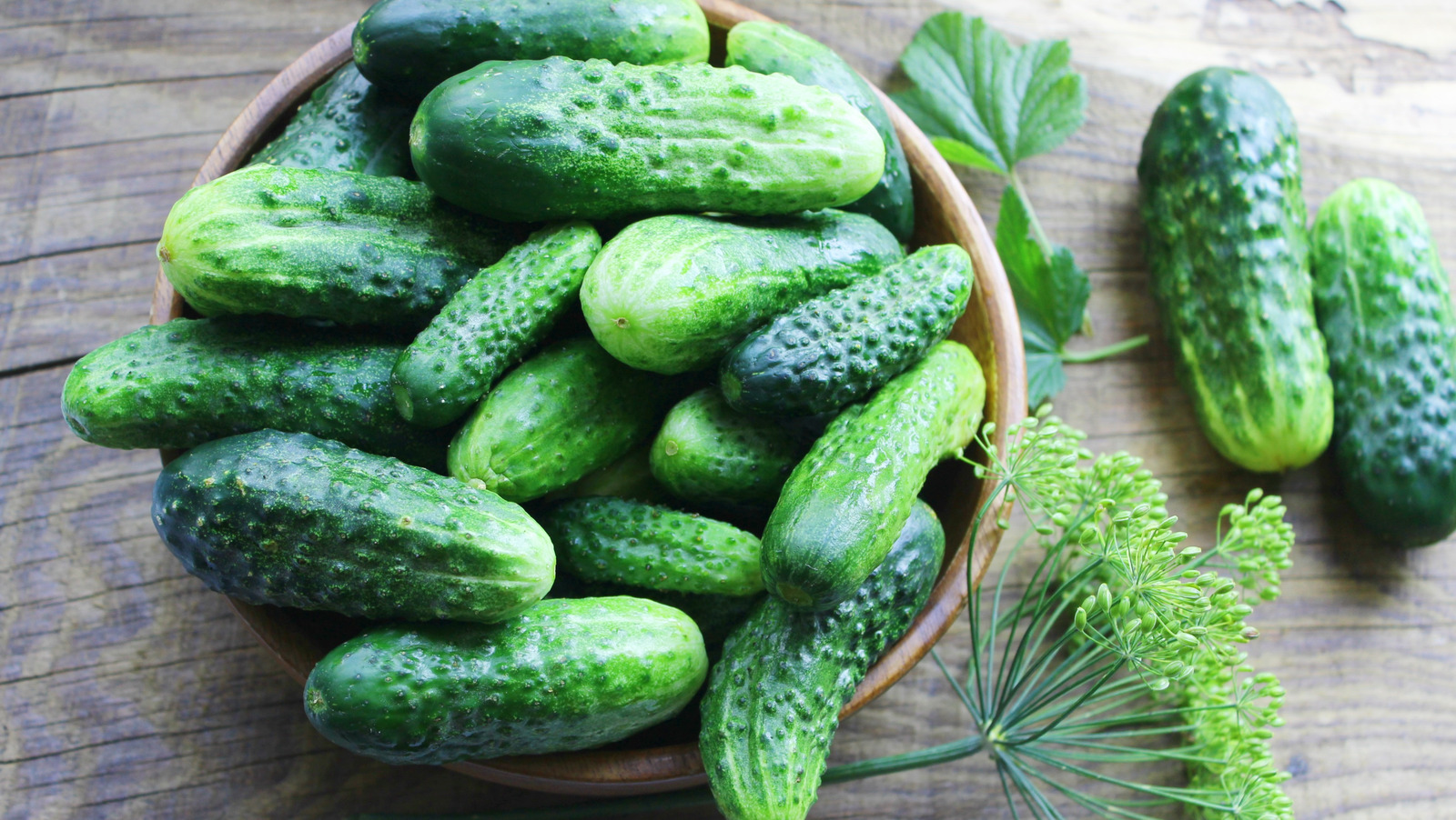 Benefits to outlet drinking cucumber water