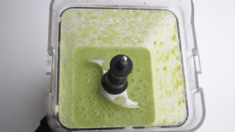 broccoli soup in a blender