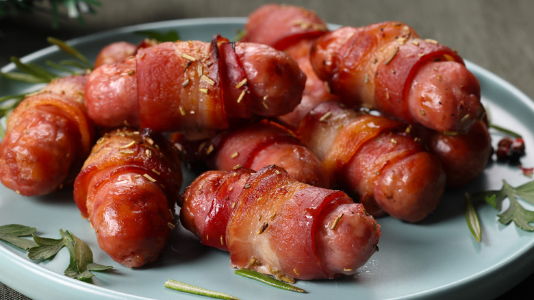 hot dogs wrapped in bacon