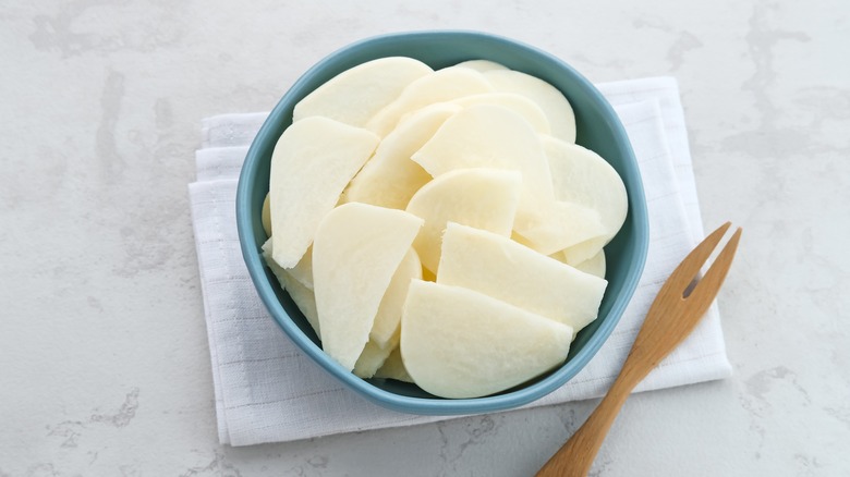 Bowl of sliced jicama