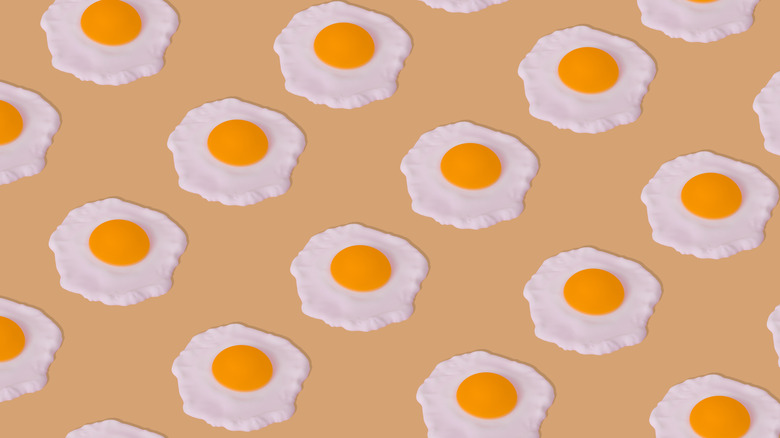 many fried eggs