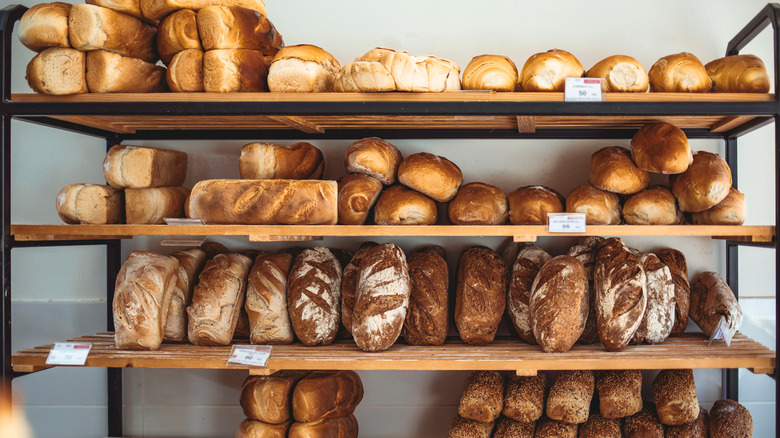 Fresh bread of bakery shelves 