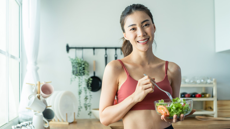 woman eating healthily