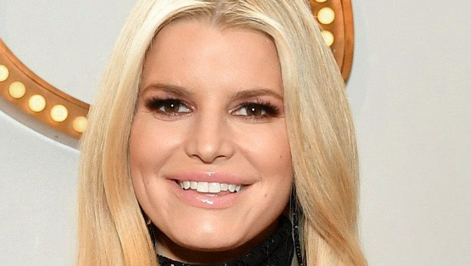 Here's the Diet That Jessica Simpson Followed to Lose 100 Pounds—but Is It  Healthy?