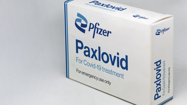 box of antiviral paxlovid