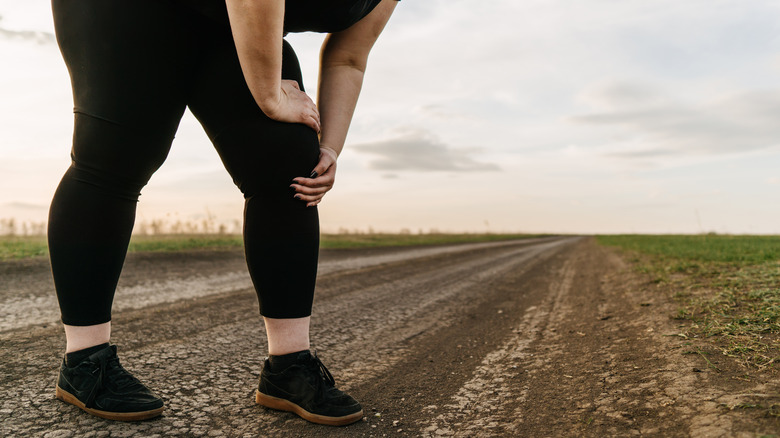 Woman with knee pain