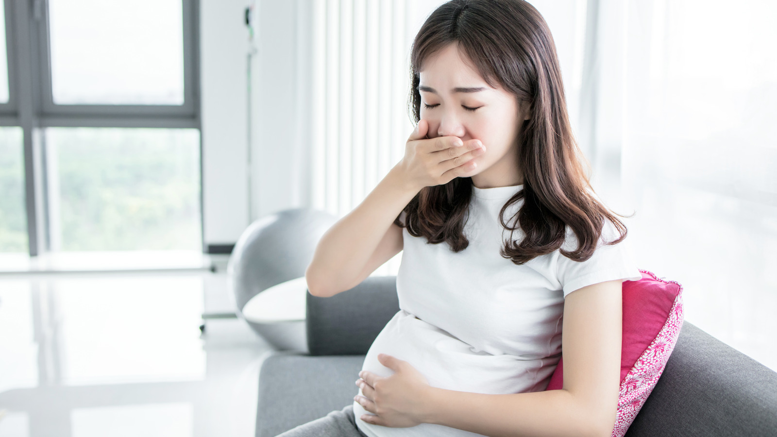 what-you-should-do-if-you-feel-nauseous-while-pregnant