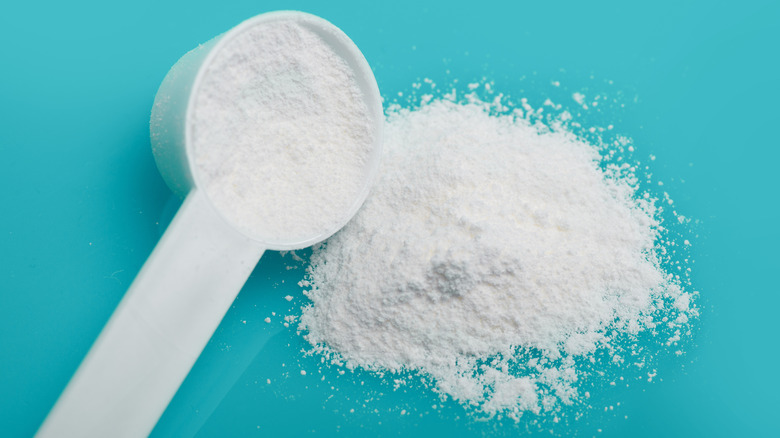 scoop of maltodextrin