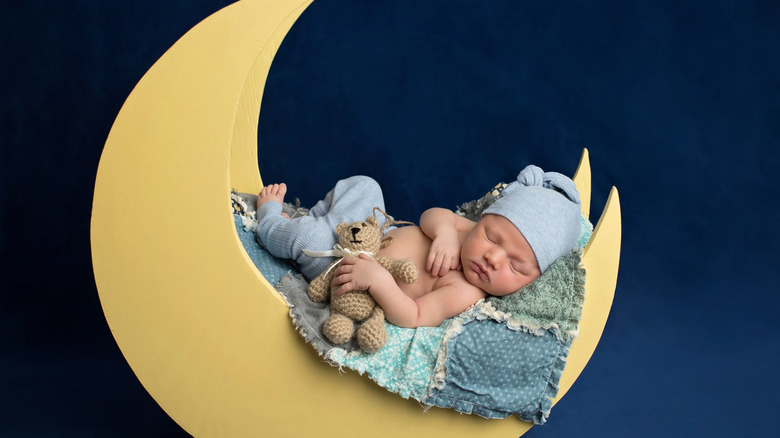 baby moon portrait 