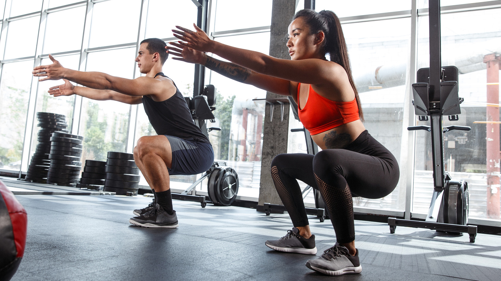 Do squats make your legs bigger or smaller? The fact is - squats work your  glutes, hamstrings, quadriceps and calves. But they will also make your  legs