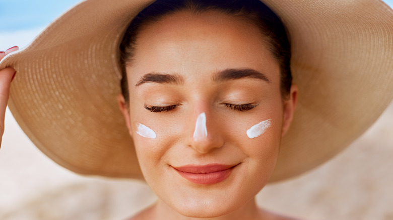 woman with sunscreen