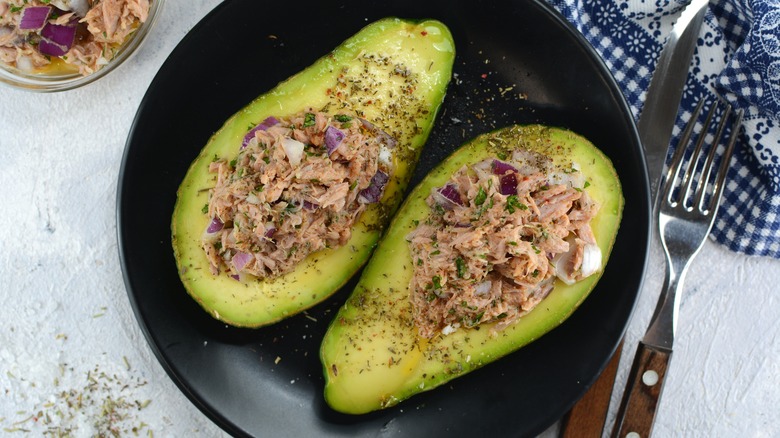 avocado stuffed with tuna