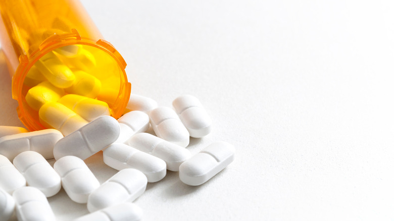 Opioid prescription pills