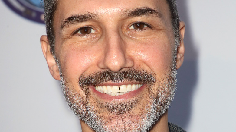 Close up of Ethan Zohn at the Survivor premiere