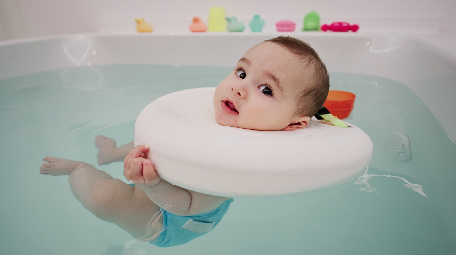 Baby tub neck store float