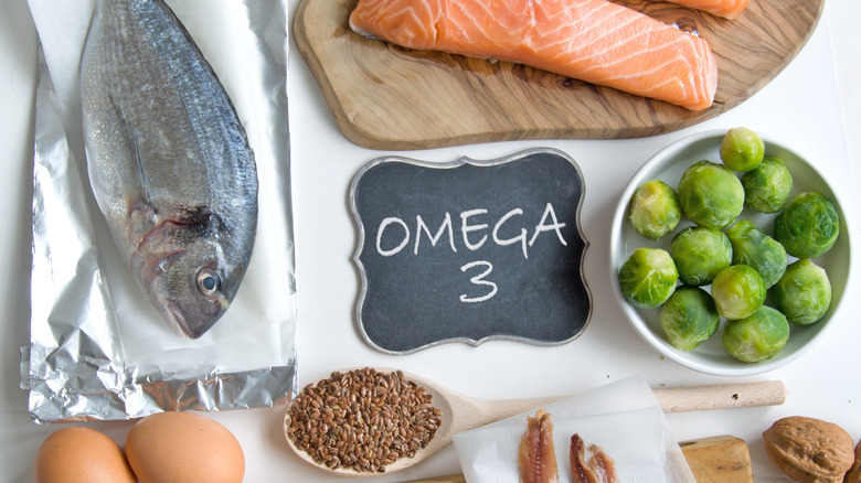 foods rich in Omega-3 with sign