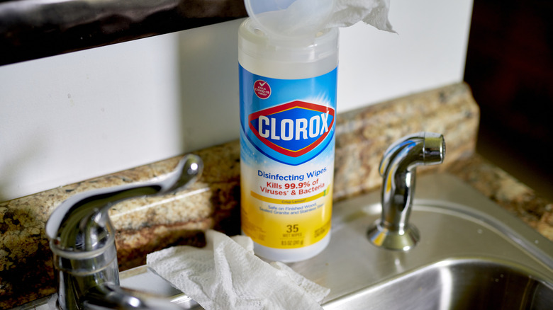 Clorox wipes on sink