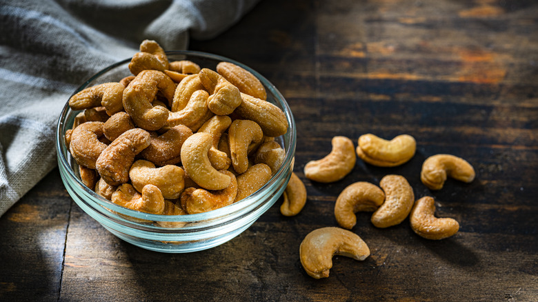 glass bowl of cashews