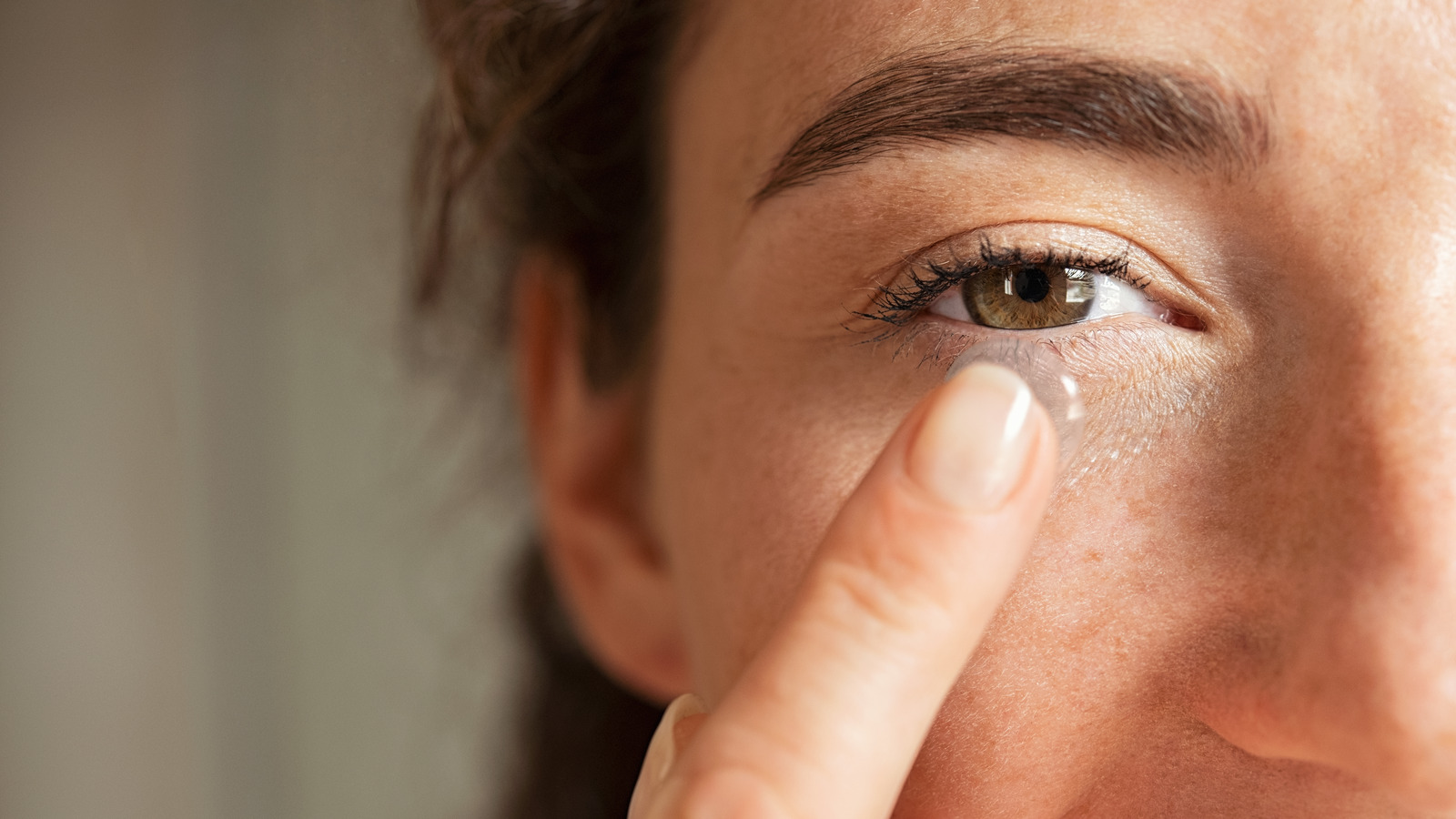 Why You Should Think Twice Before Wearing Expired Contacts
