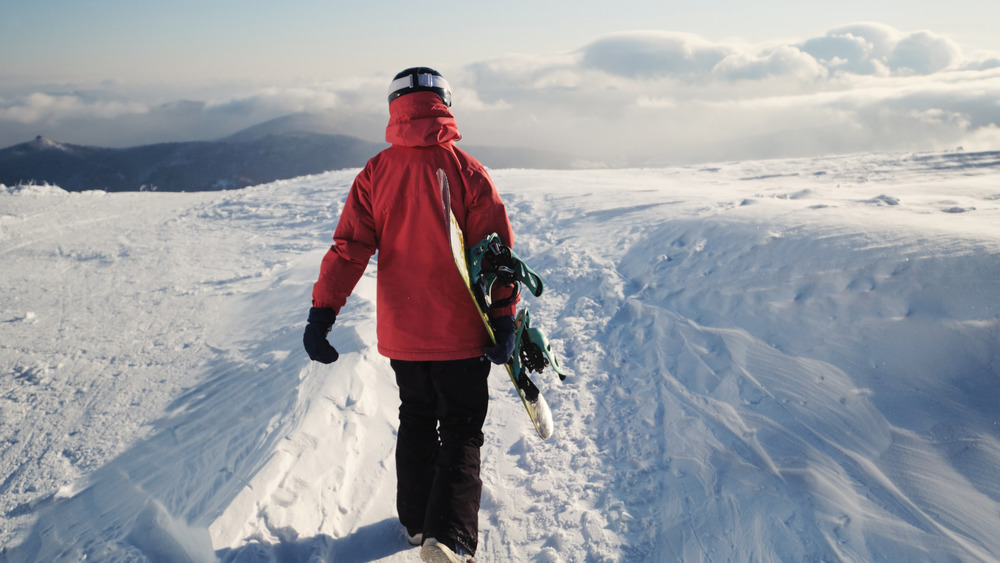 Man snowboarding