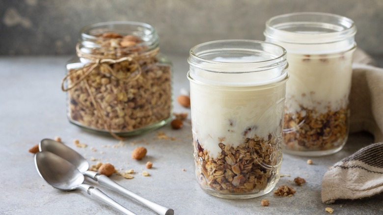 Yogurt and granola