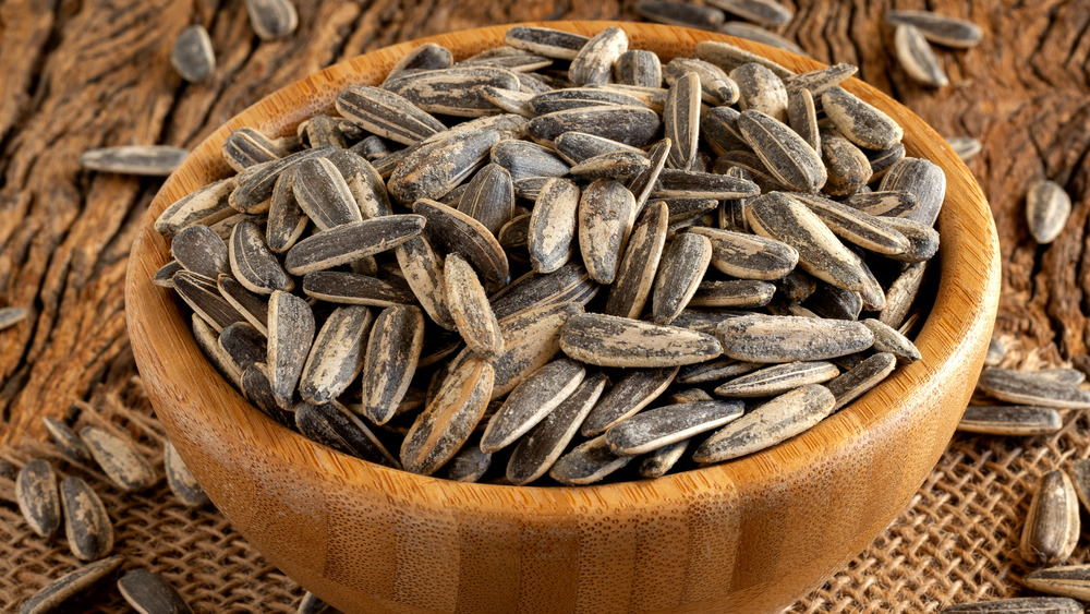 sunflower seeds in bowl